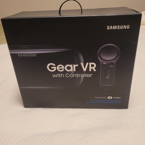 samsung Gear VR W/Controller ( Like New )